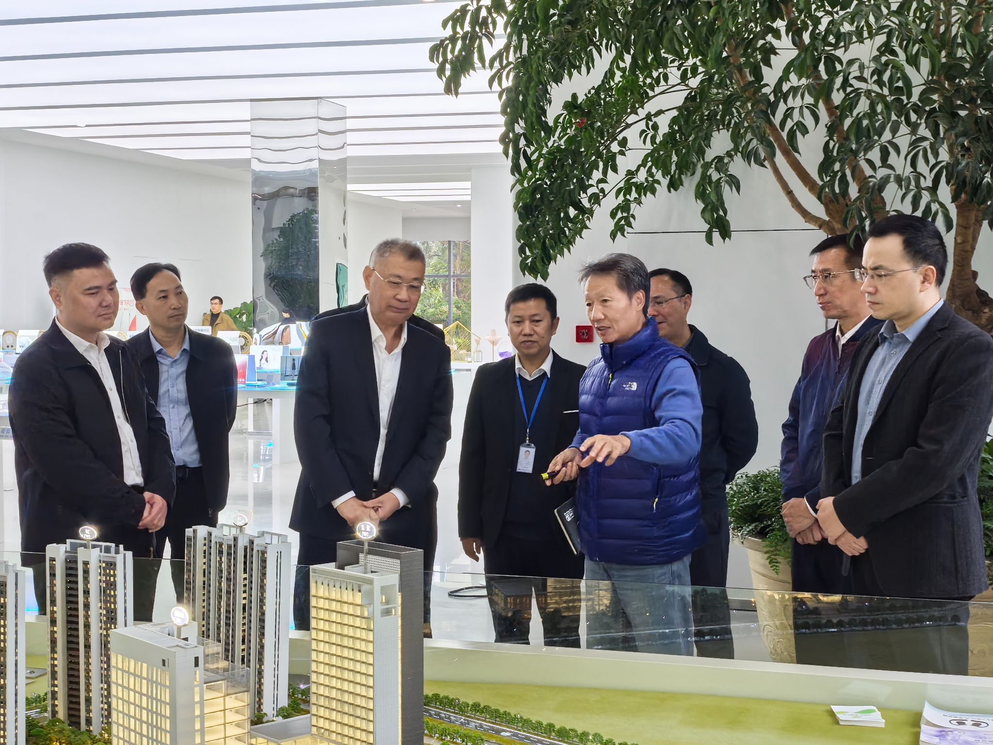 杨欣斌率队赴化州、德庆推进“双百行动”、乡村振兴工作